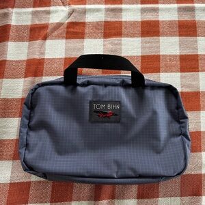Tom Bihn Standard Spiff Kit